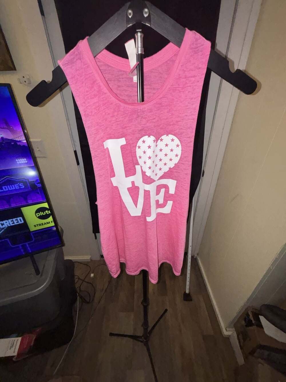 No Boundaries Pink LOVE Star Heart Graphic Tank Top